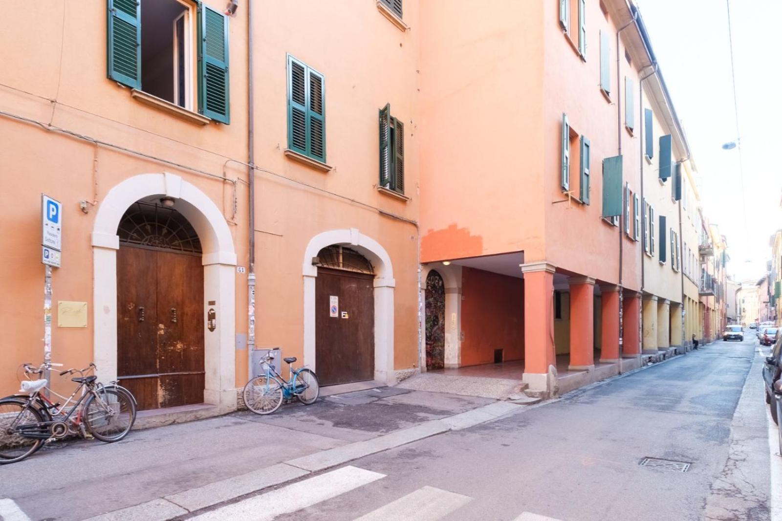 Piazza Maggiore - Il Sentiero Apartment With Private Garden Bologna Exterior foto